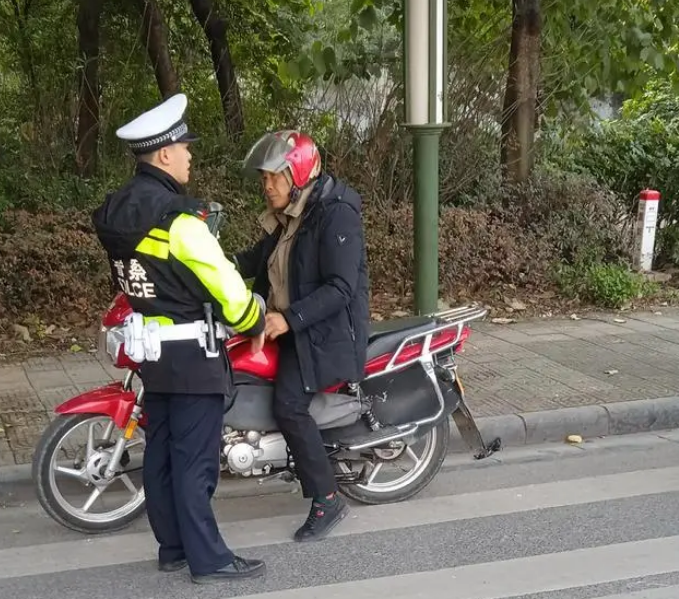 查處酒駕，只為大家的出行保駕護航